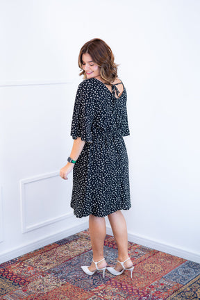 Vestido Decote V Manga Morcego em Viscolinho Sabrina